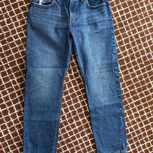 Middy straight Levi jeans. Perfect condition.